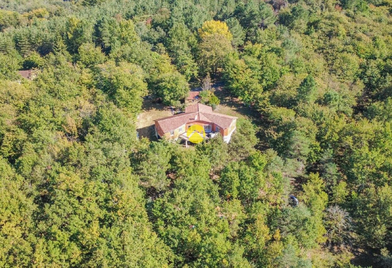 Maison 6 pièces 153 m² · à Le-Buisson-de-Cadouin · 153 m² · 280 900 €