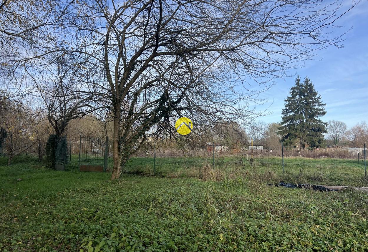 ET AU MILIEU COULE LA RIVIÈRE à Bourges, photo 16