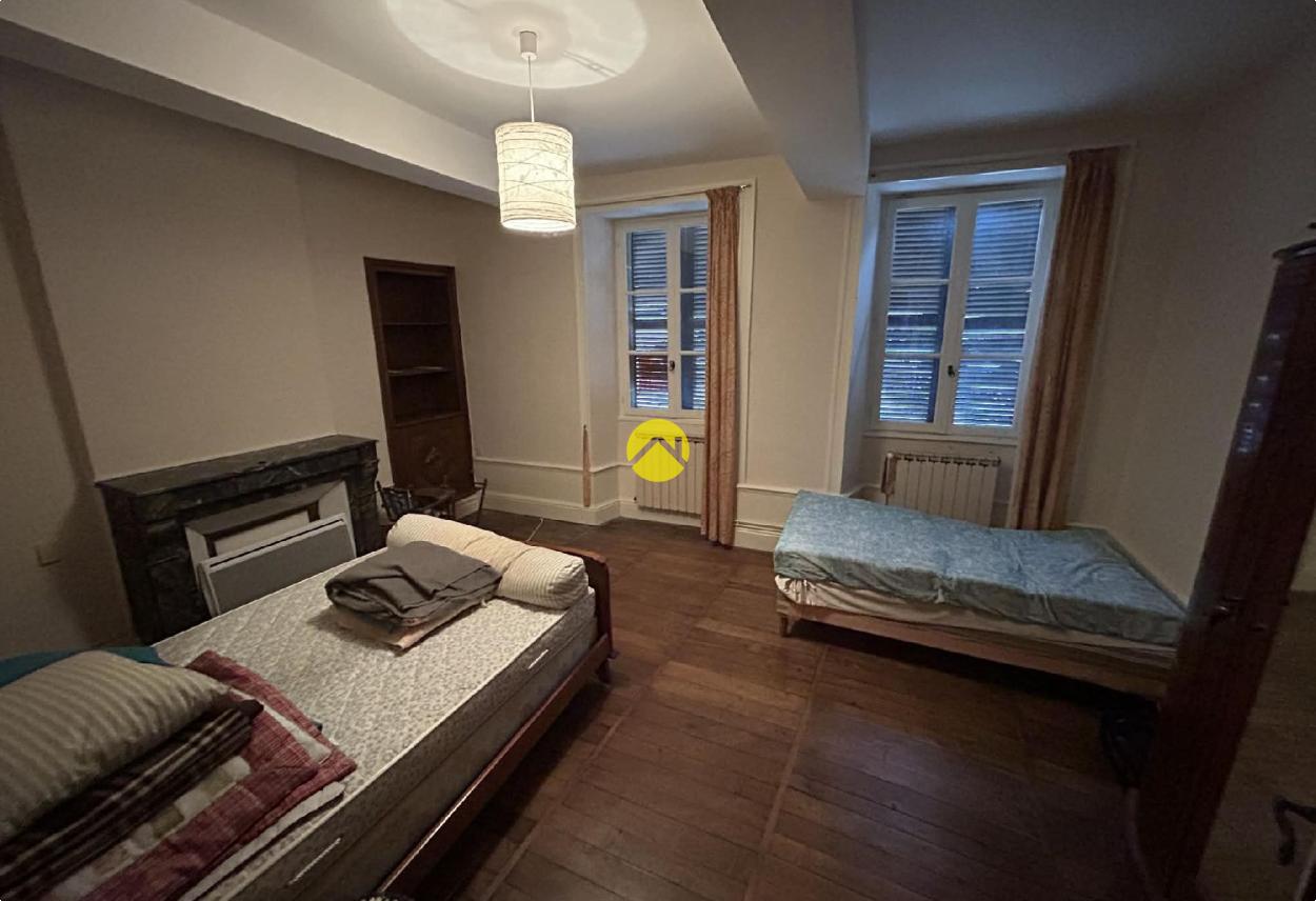 Appartement 8 pièces 251 m² à Montmarault, photo 4