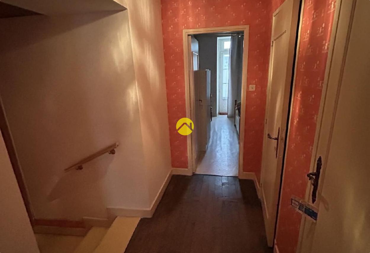 Appartement 8 pièces 251 m² à Montmarault, photo 8