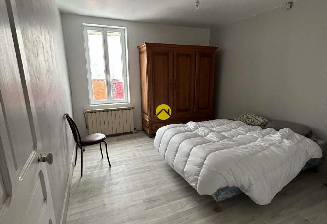 Maison 6 pièces 188 m² à Voussac, photo 3