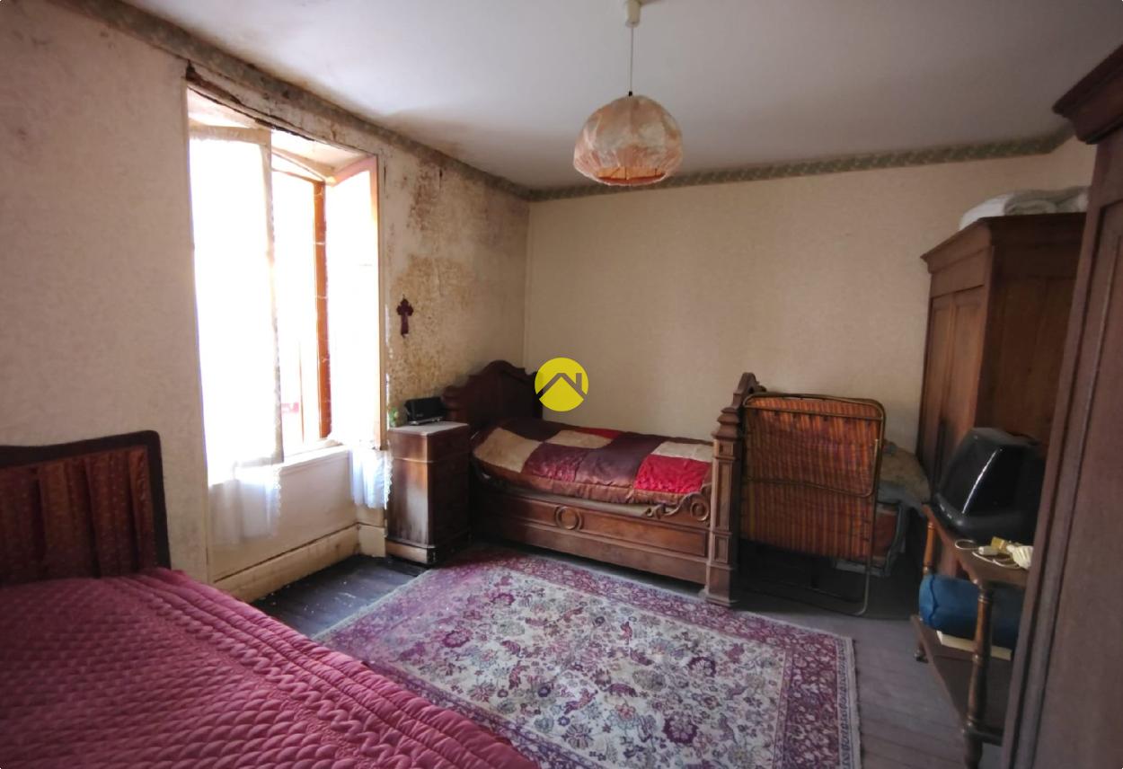Maison 3 pièces 76 m² · à Sancoins · 76 m² · 19 500 €