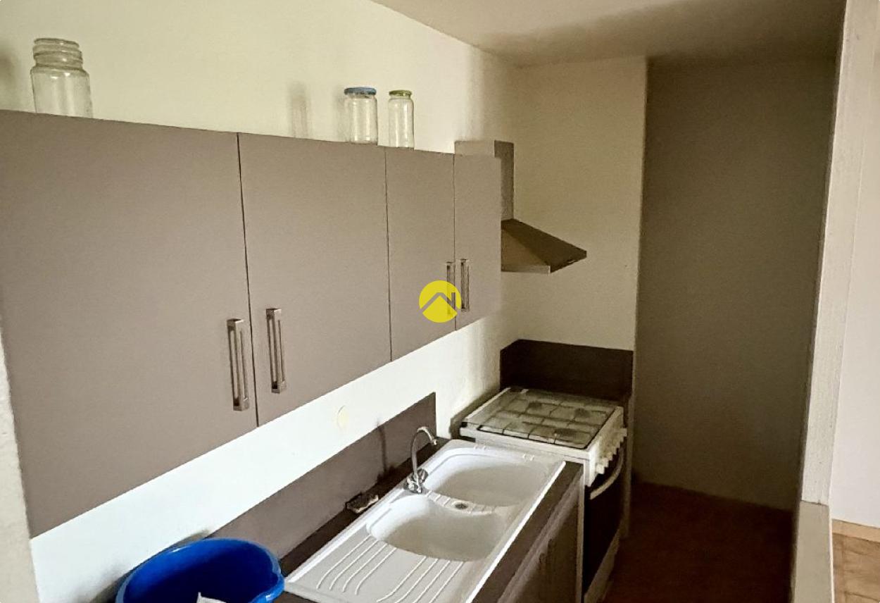 Appartement 3 pièces 68 m² · à Bourges · 68 m² · 75 000 €