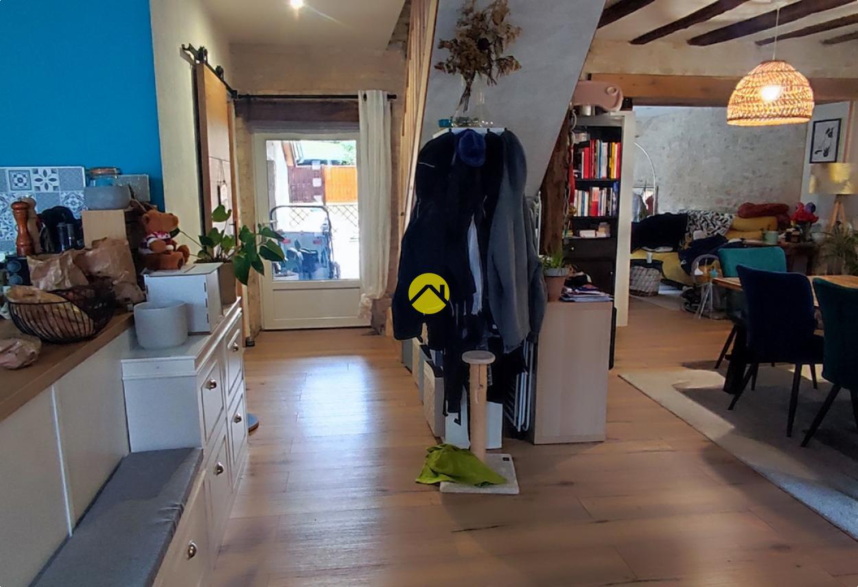 Maison 4 pièces 111 m² à Dun sur Auron, photo 2