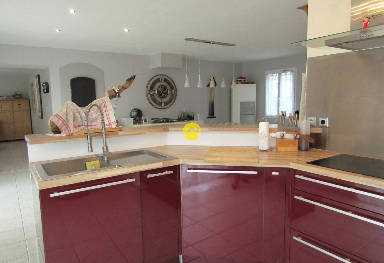 Maison 7 pièces 133 m² à Bléré, photo 2