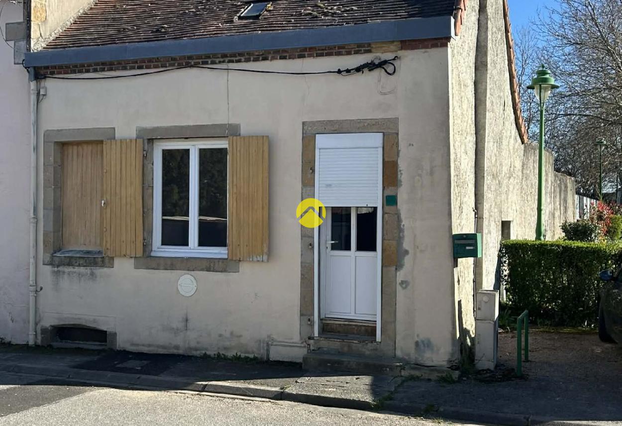 Maison 3 pièces 45 m² · à Montmarault · 45 m² · 32 500 €