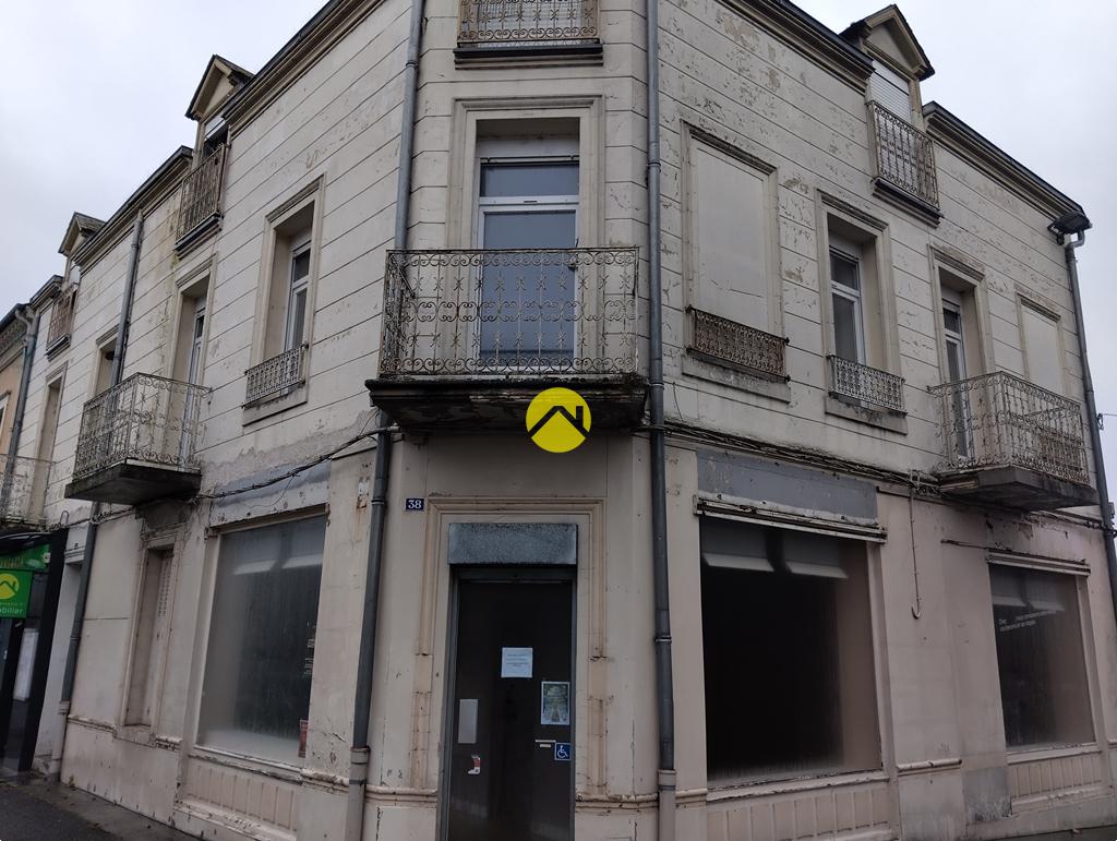 Appartement 9 pièces 217 m² · à Lurcy-Lévis · 217 m² · 149 330 €