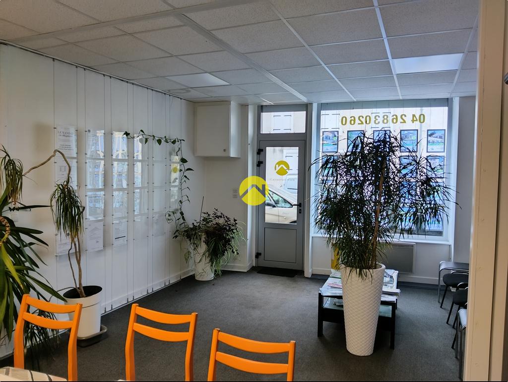 Appartement 9 pièces 217 m² à Lurcy-Lévis, photo 15