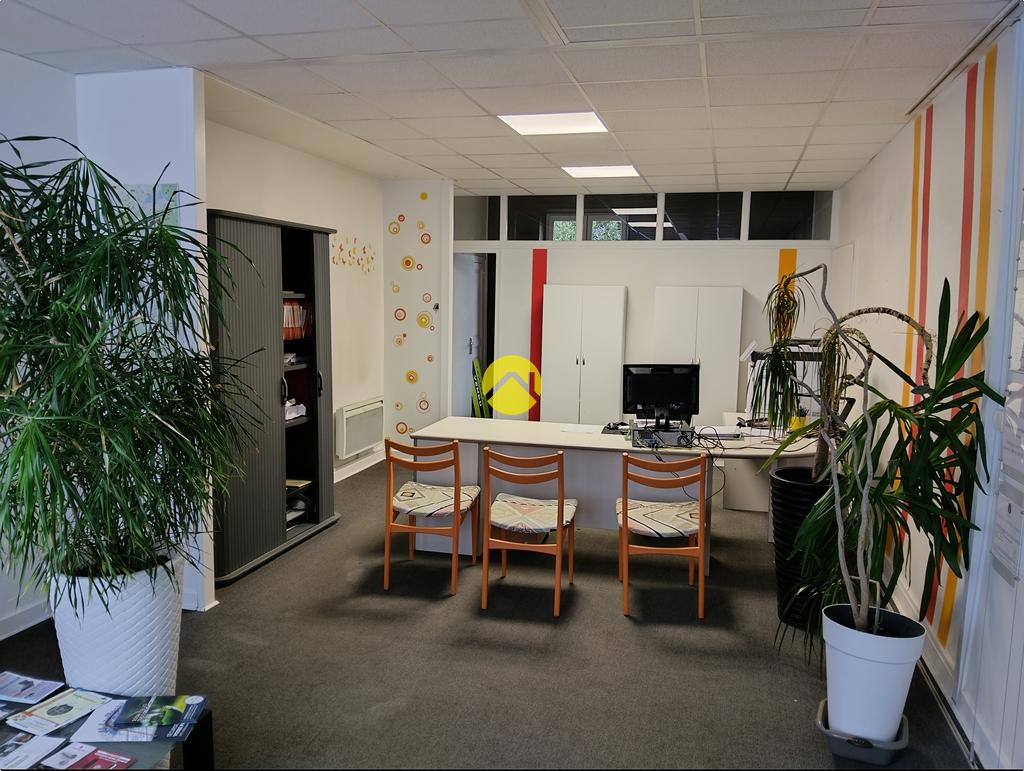 Appartement 9 pièces 217 m² à Lurcy-Lévis, photo 2