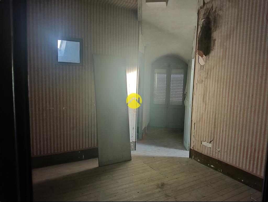 Appartement 9 pièces 217 m² à Lurcy-Lévis, photo 20