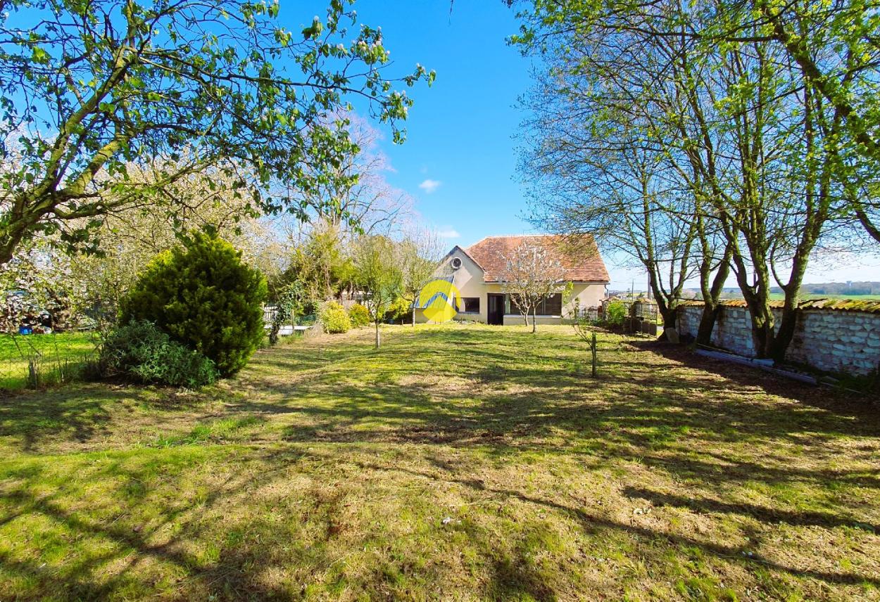 Maison 8 pièces 200 m² · à Luzé · 200 m² · 176 000 €