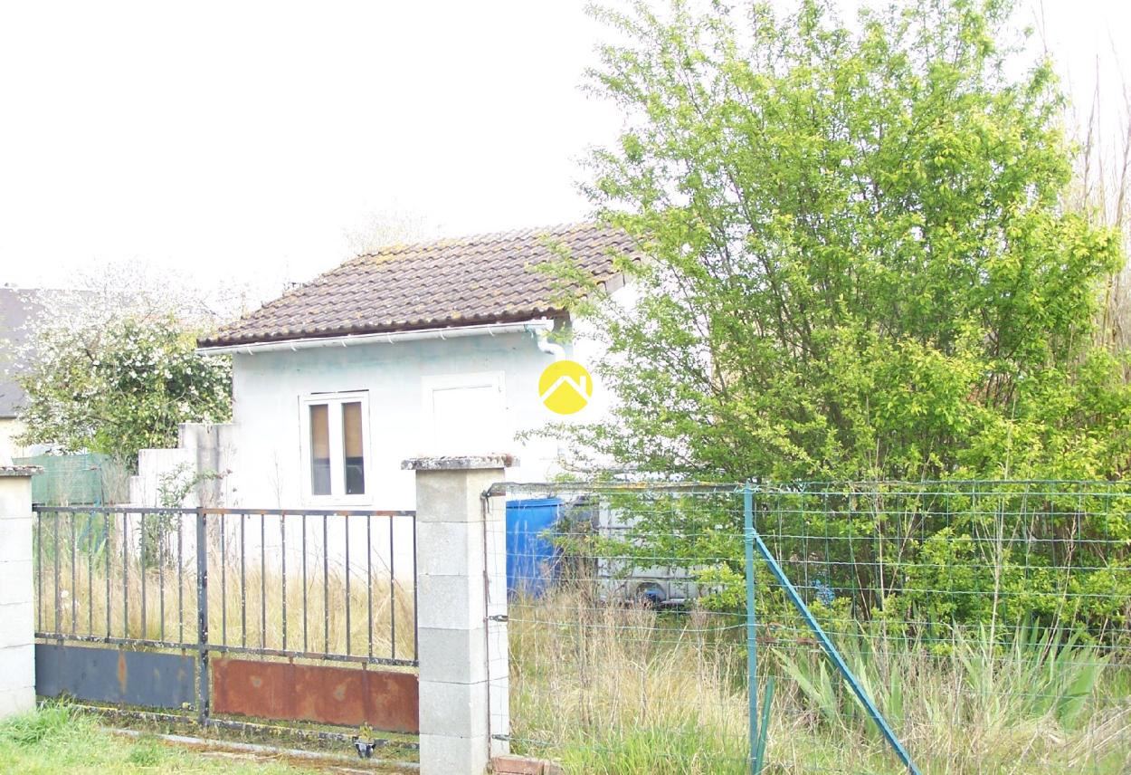 UN PETIT COIN DE JARDIN AU CALME · à Bourges · 12 500 €
