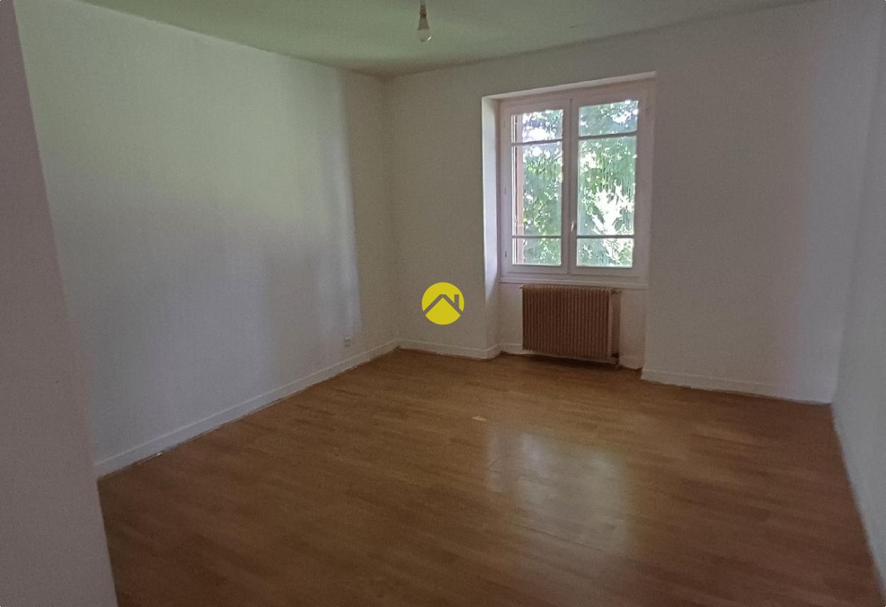 Maison 5 pièces 111 m² à Villefranche d'Allier, photo 3