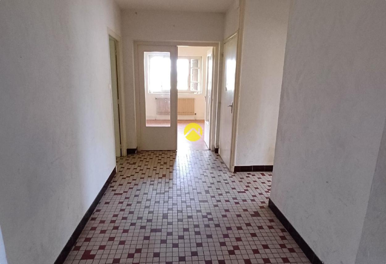 Maison 5 pièces 111 m² à Villefranche d'Allier, photo 2