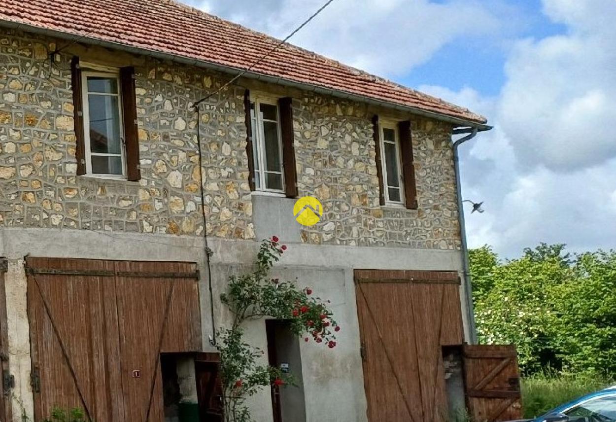 Maison 5 pièces 111 m² · à Villefranche d'Allier · 111 m² · 88 000 €