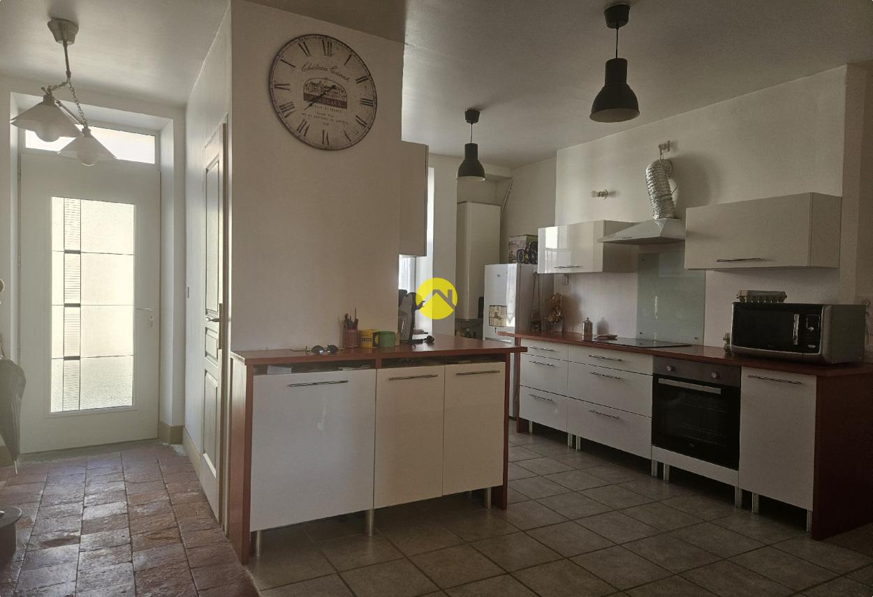 Maison 3 pièces 63 m² à Cosne-d'Allier, photo 2
