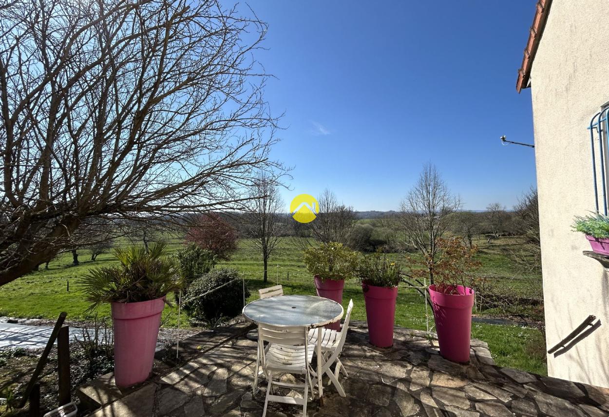 Maison 6 pièces 115 m² · à Le Grand-Bourg · 115 m² · 149 900 €