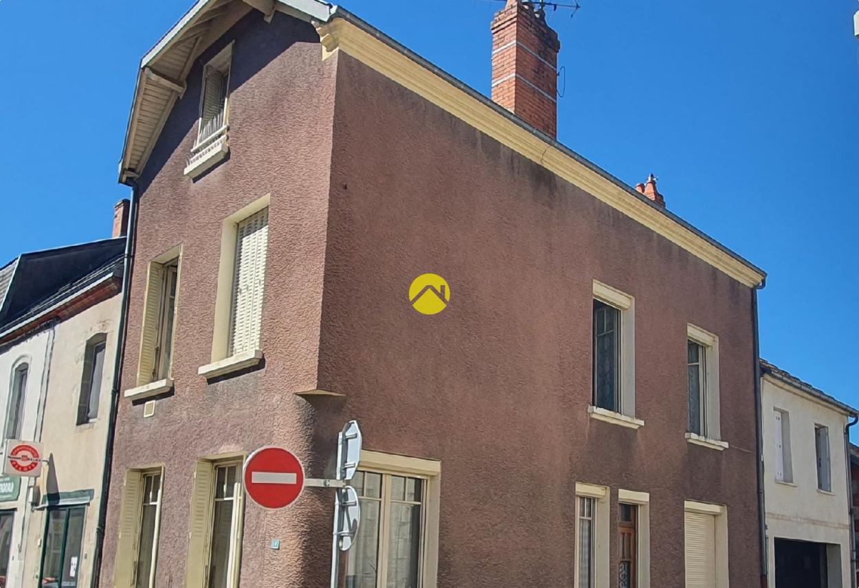 Maison 8 pièces 155 m² · à Auzances · 155 m² · 57 500 €