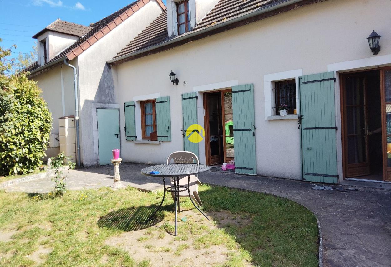 Maison 6 pièces 140 m² · à Saint Amand-Montrond · 140 m² · 155 000 €