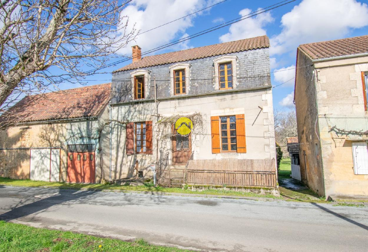 Maison 7 pièces 139 m² · à Le-Buisson-de-Cadouin · 139 m² · 151 200 €
