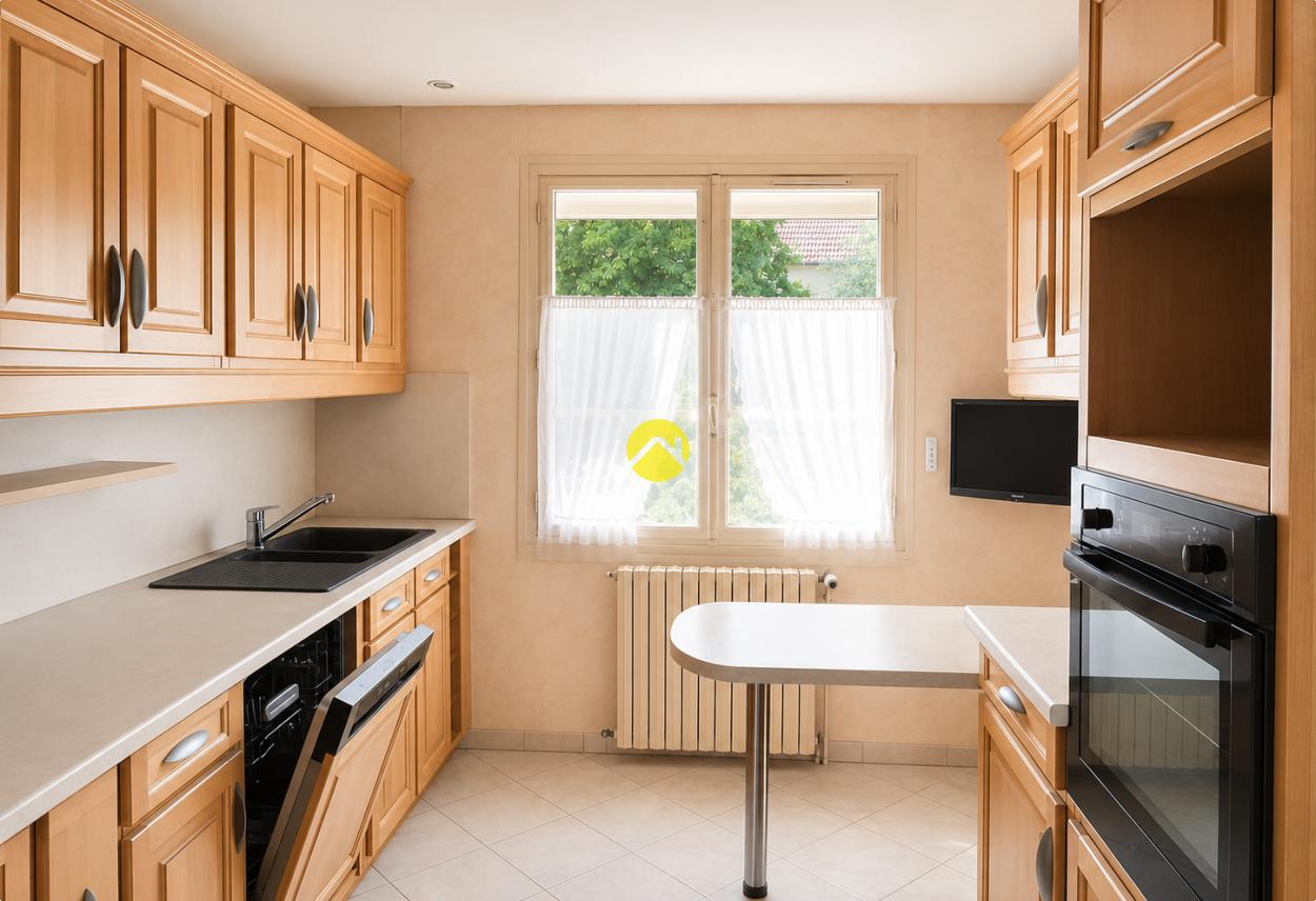 Maison 4 pièces 75 m² à Jouet-sur-l'Aubois, photo 3
