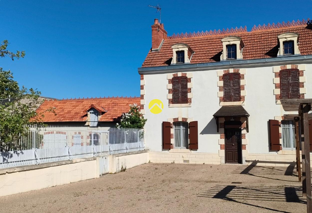 Maison 5 pièces 115 m² · à Sancoins · 115 m² · 125 000 €
