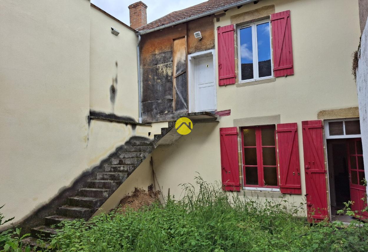 Maison 7 pièces 124 m² · à Lurcy Levis · 124 m² · 67 500 €