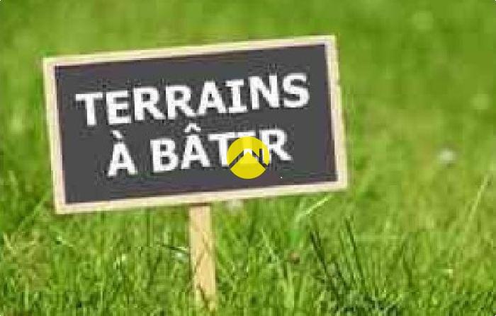 Terrain à bâtir · à Chantenay-Saint-Imbert · 28 500 €