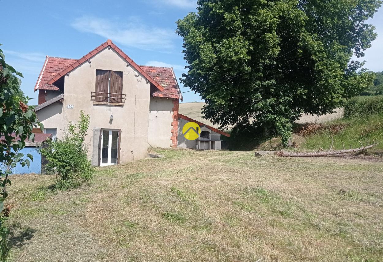 Maison 8 pièces 83 m² · à Bellenaves · 83 m² · 107 500 €