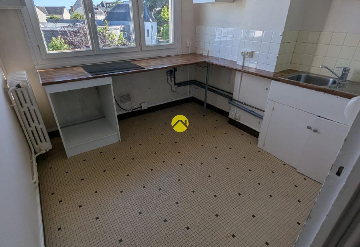 Appartement 4 pièces 74 m² à Bourges, photo 2