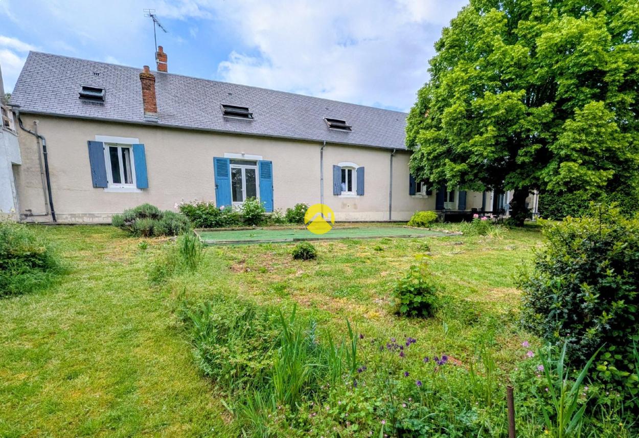 Maison 8 pièces 200 m² · à Saint Germain du Puy · 200 m² · 209 600 €