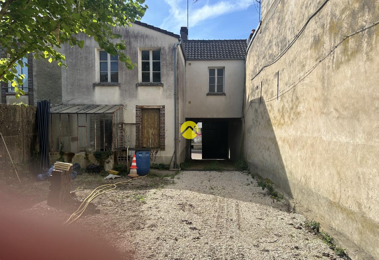 Maison 5 pièces 118 m² à Villeneuve-sur-Yonne, photo 2
