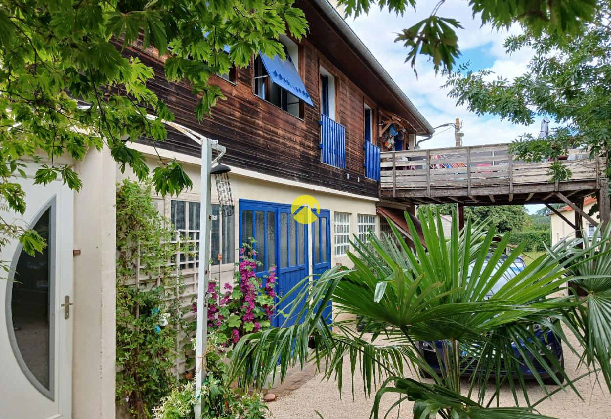 Maison 12 pièces 248 m² · à Lurcy Levis · 248 m² · 254 400 €