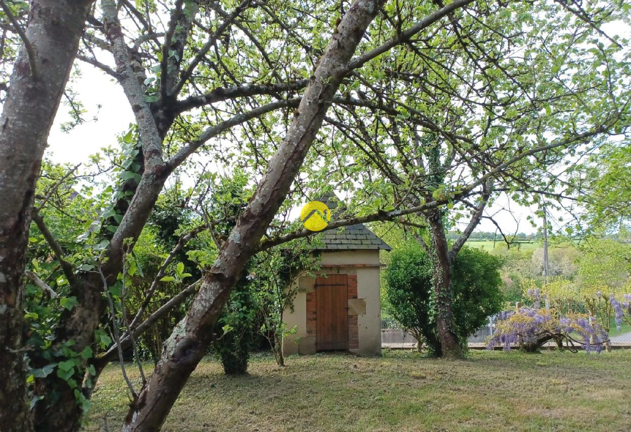 Maison 5 pièces 120 m² à Saint-Léopardin-d'Augy, photo 2