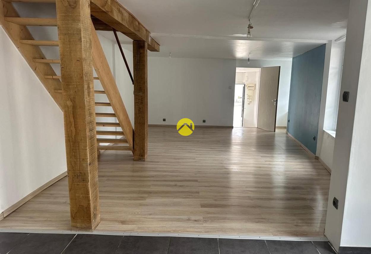 Appartement 3 pièces 98 m² à Saint-Plaisir, photo 2