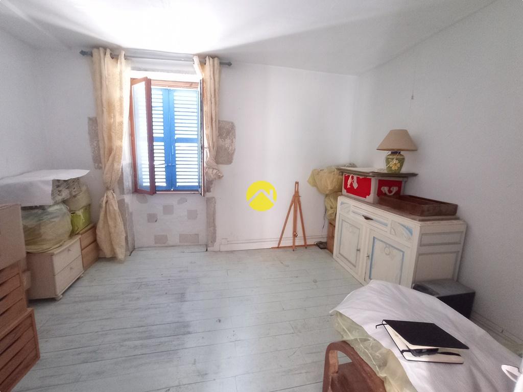 Maison 4 pièces 63 m² à Gannat, photo 2