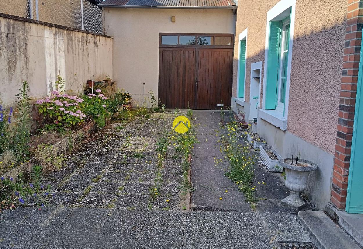 Maison 5 pièces 82 m² à Vatan, photo 2