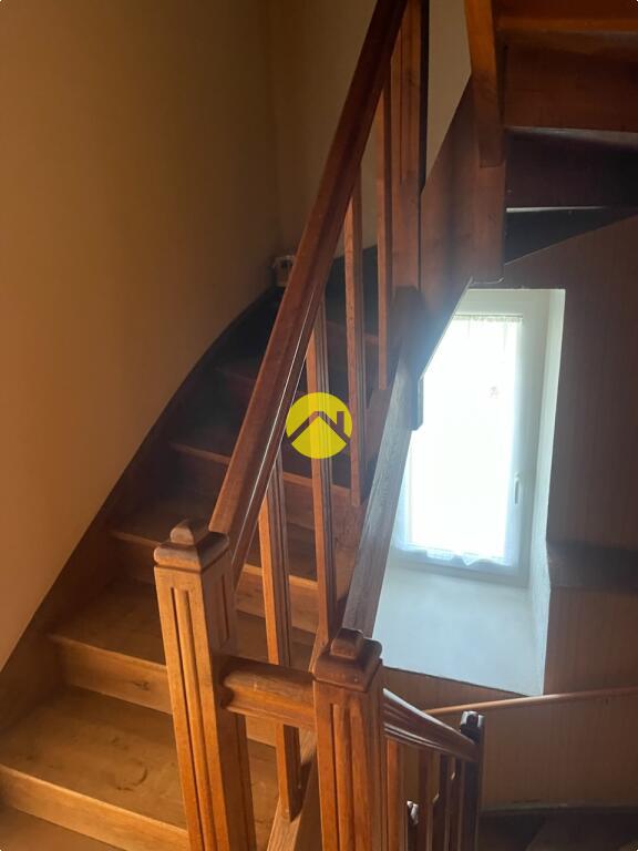 Maison 8 pièces 124 m² à Pierrefort, photo 11