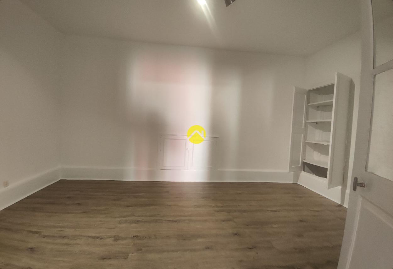 Appartement 6 pièces 94 m² à Jouet-sur-l'Aubois, photo 5