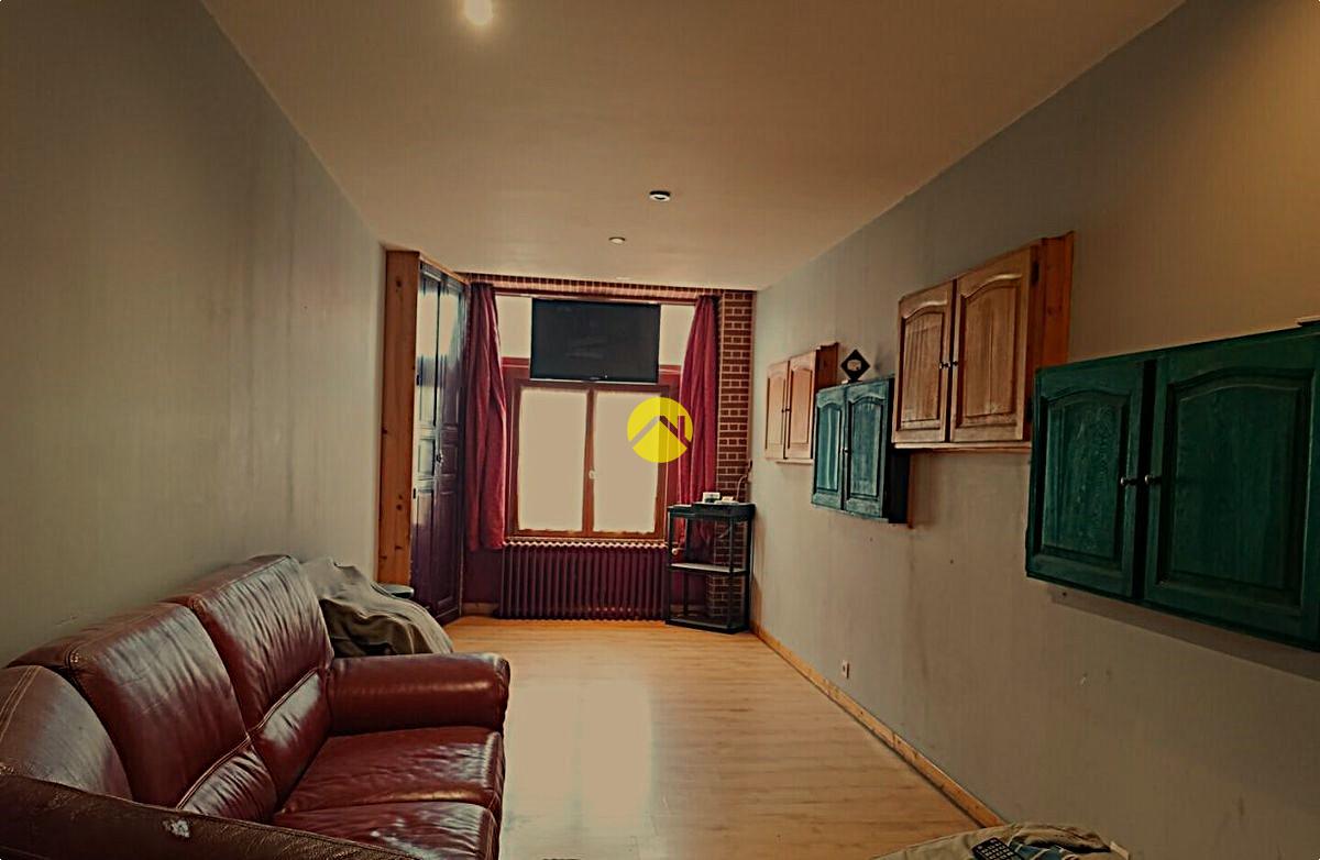 Maison 8 pièces 140 m² à Ainay-le-Château, photo 5