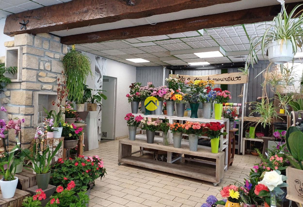 Immeuble 4 pièces 160 m² · à Saint Florent sur Cher · 160 m² · 99 000 €