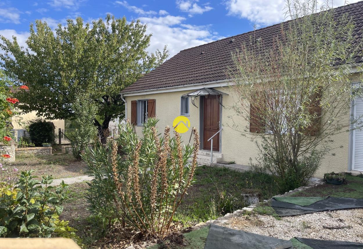 Maison 5 pièces 108 m² · à Avord · 108 m² · 142 000 €