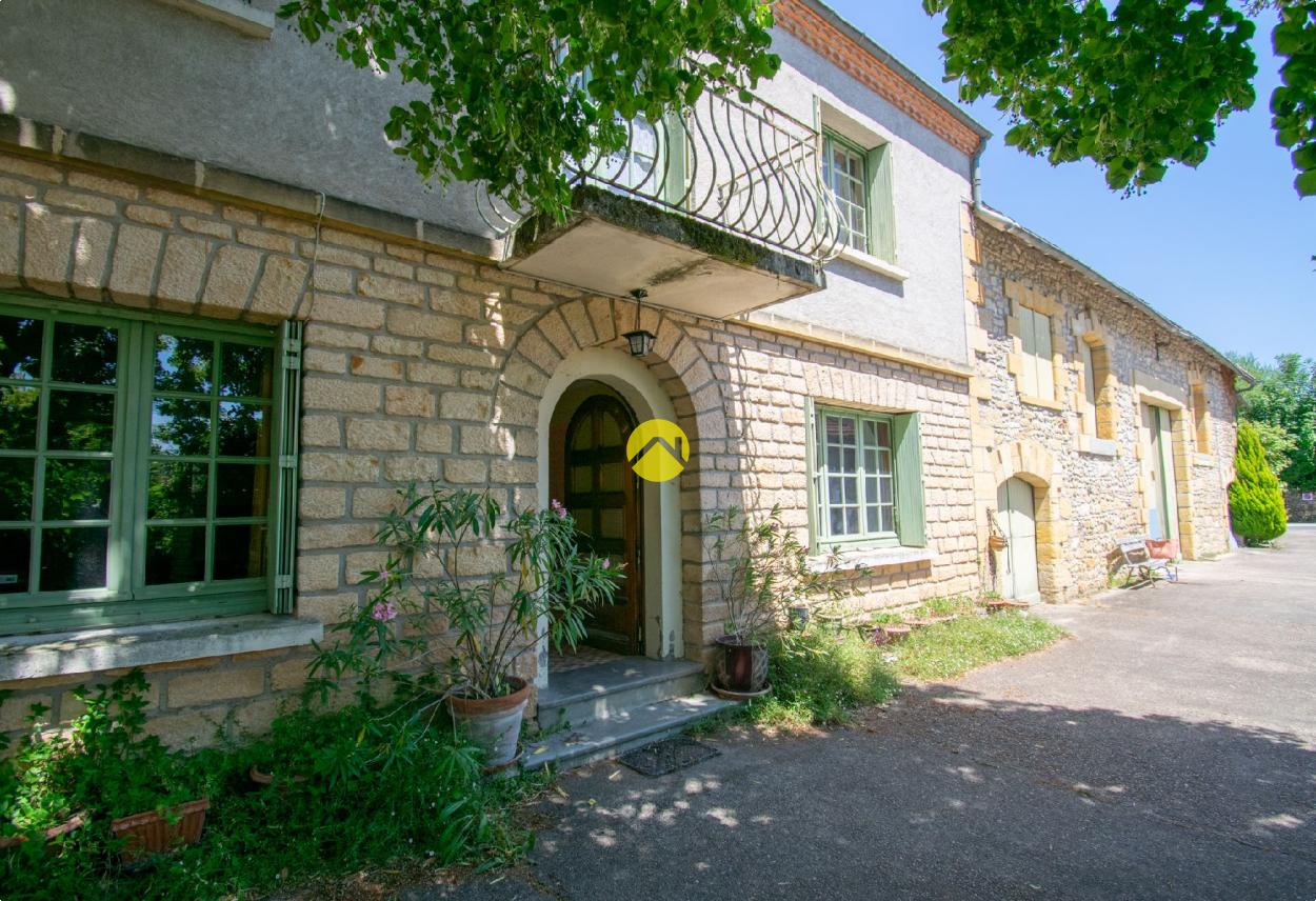 Maison 11 pièces 232 m² · à Saint-Cyprien · 232 m² · 320 000 €