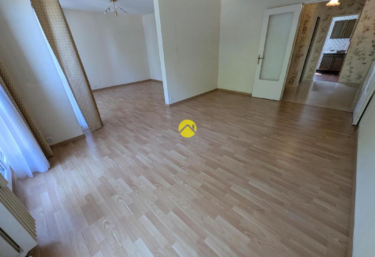 Appartement 4 pièces 87 m² · à Bourges · 87 m² · 111 300 €