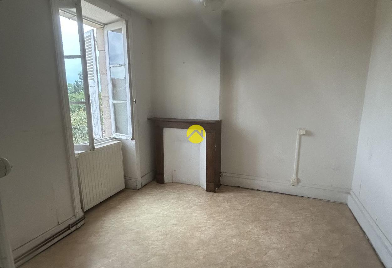 Maison 5 pièces 90 m² à Montmarault, photo 8