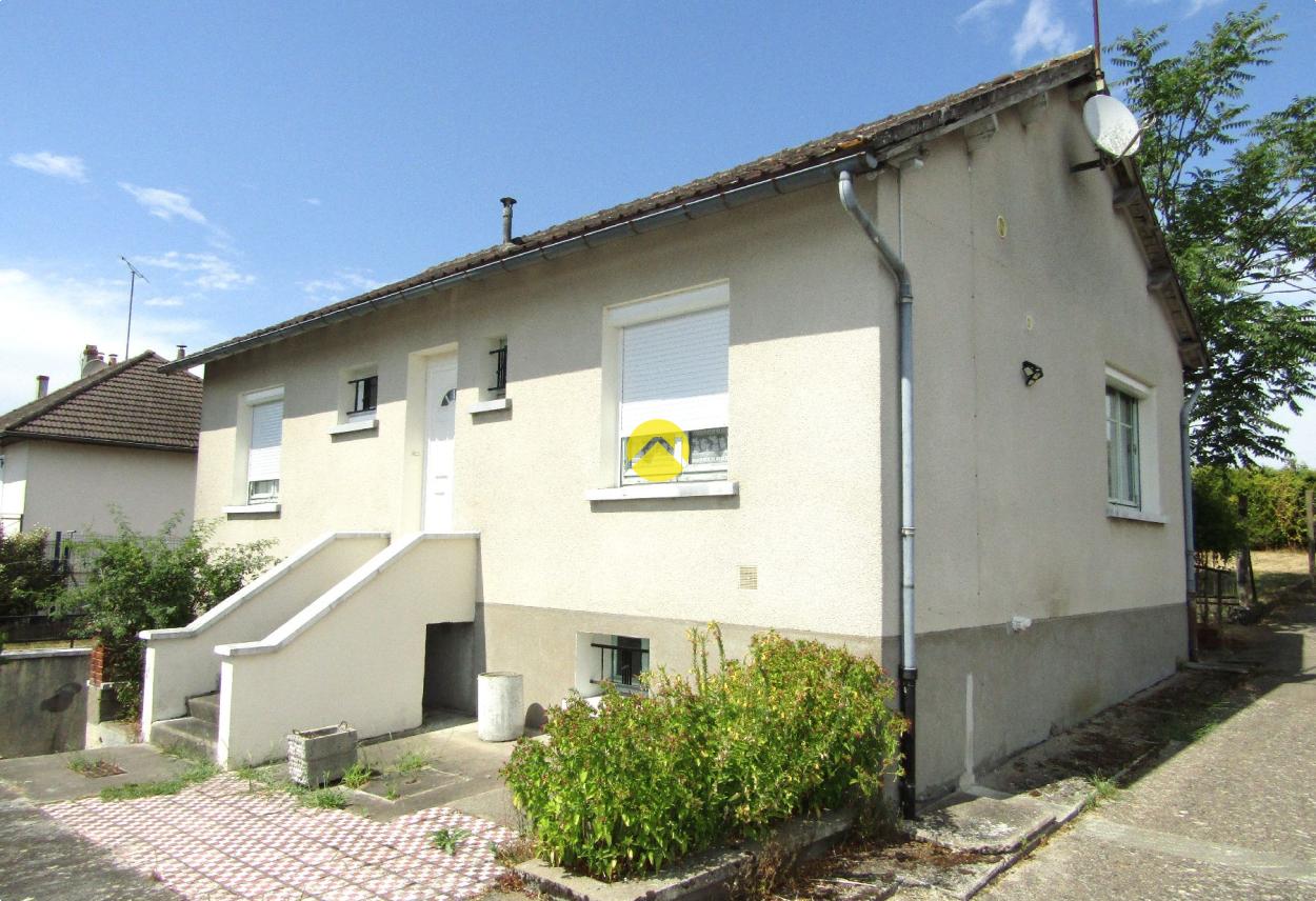 Maison 4 pièces 82 m² · à Montresor · 82 m² · 89 000 €