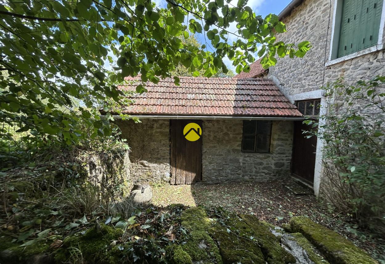 Maison 3 pièces 63 m² à Arrènes, photo 2