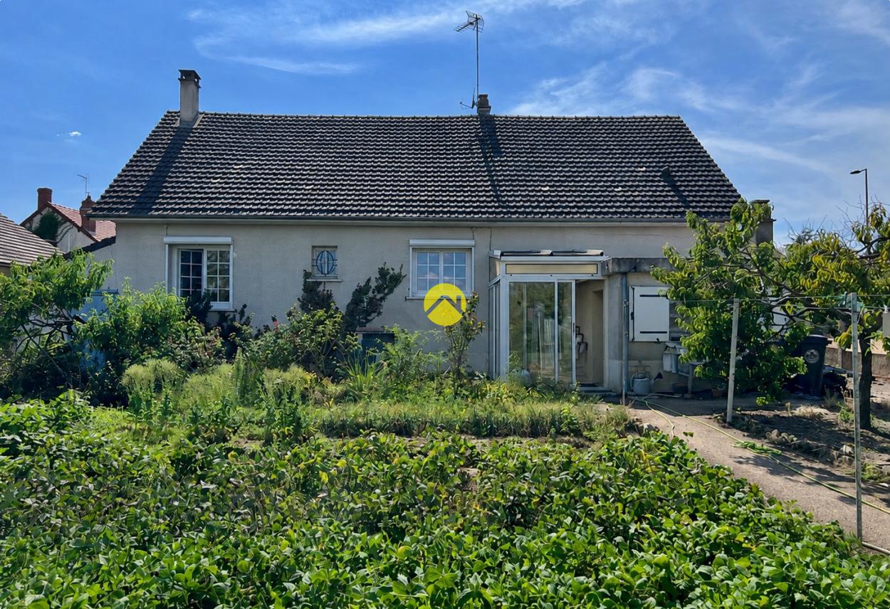 Maison 5 pièces 100 m² · à Sury-près-Léré · 100 m² · 110 000 €