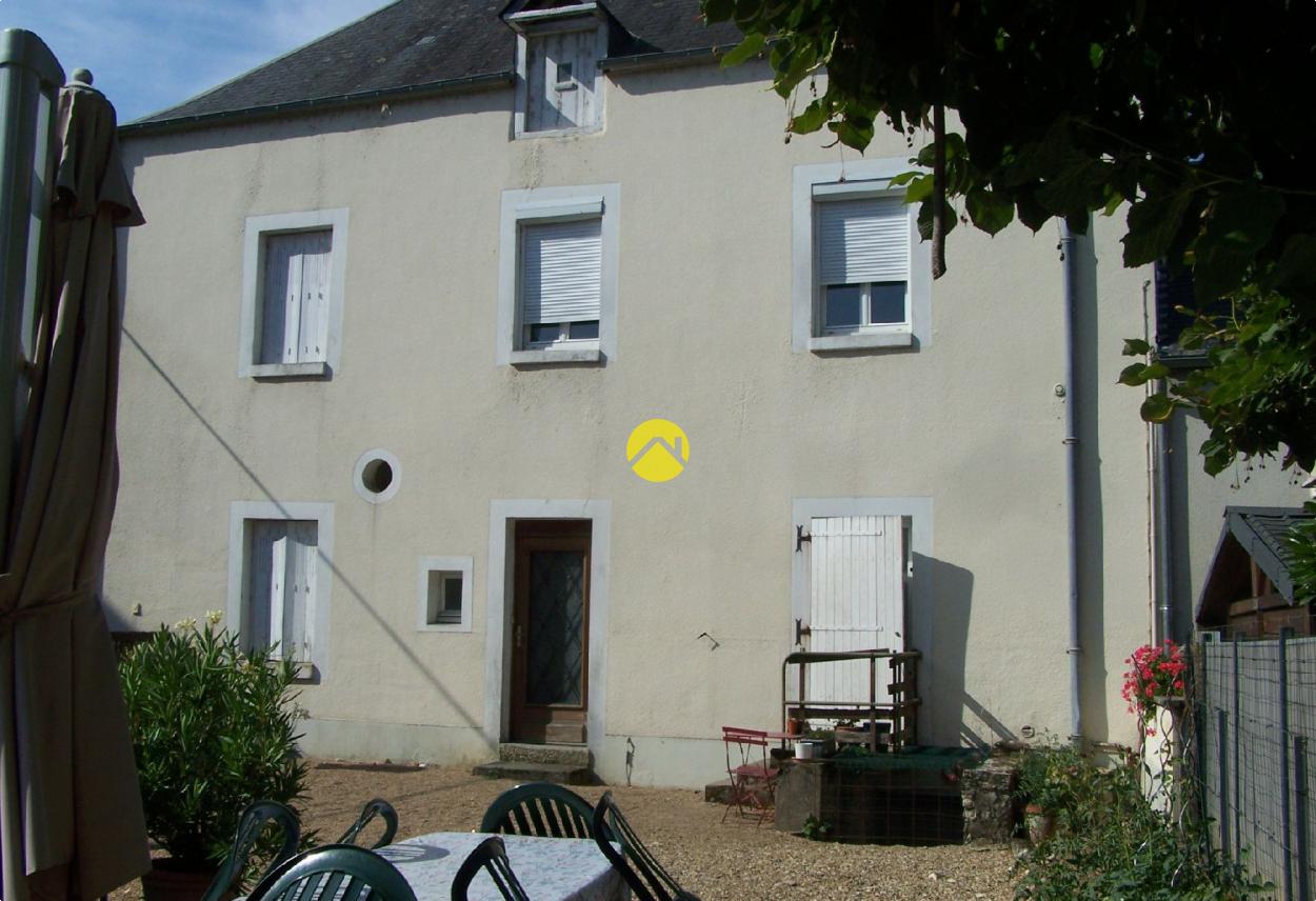 Appartement 8 pièces 143 m² · à Saint Florent sur Cher · 143 m² · 147 500 €