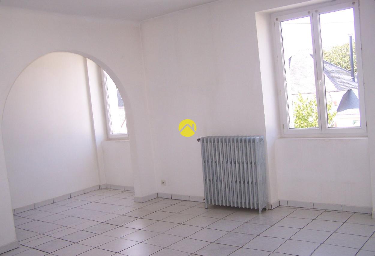 Appartement 8 pièces 143 m² à Saint Florent sur Cher, photo 2
